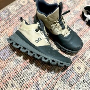 Oncloud waterproof hiking boot